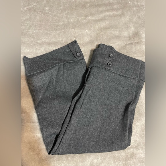 Capri pants - Picture 1 of 4